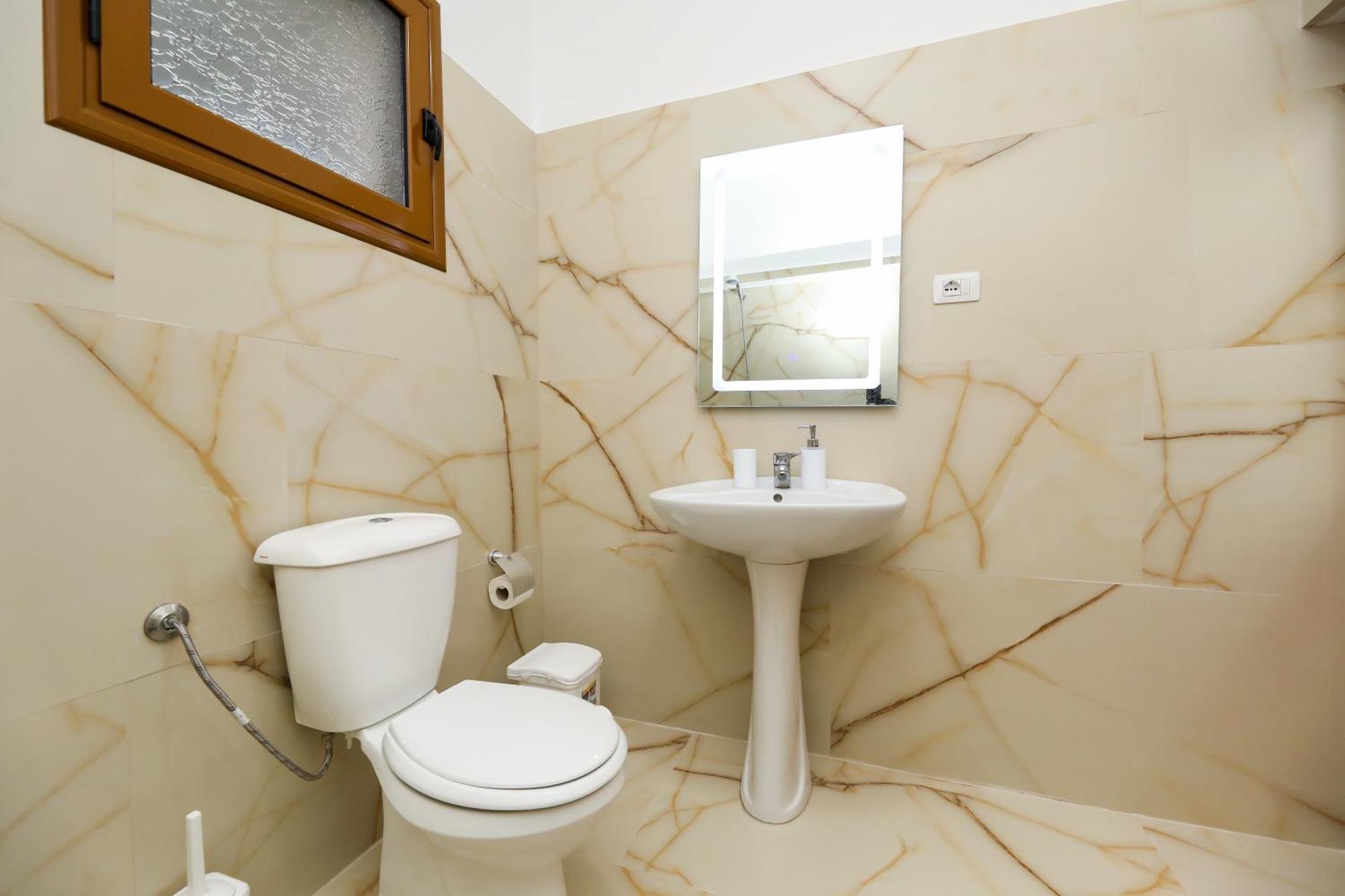 Vila Feliz - Premium Rooms With Free Private Parking Vlore Exterior photo