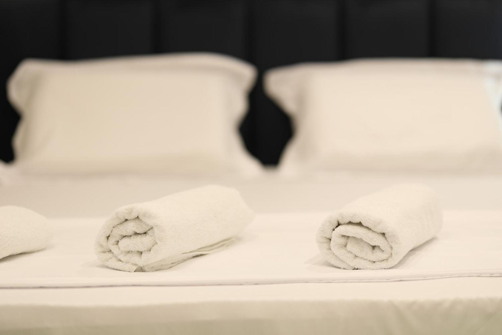 Vila Feliz - Premium Rooms With Free Private Parking Vlore Exterior photo