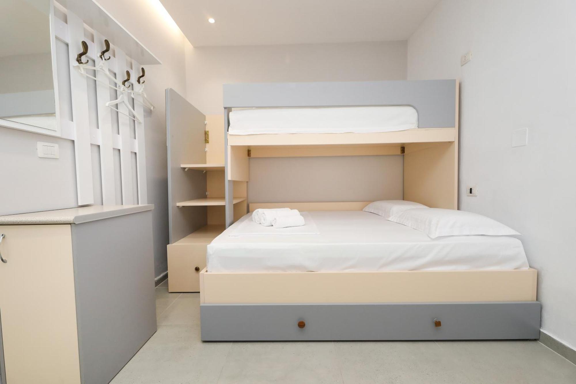 Vila Feliz - Premium Rooms With Free Private Parking Vlore Exterior photo